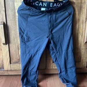 American eagle small men’s dress joggers